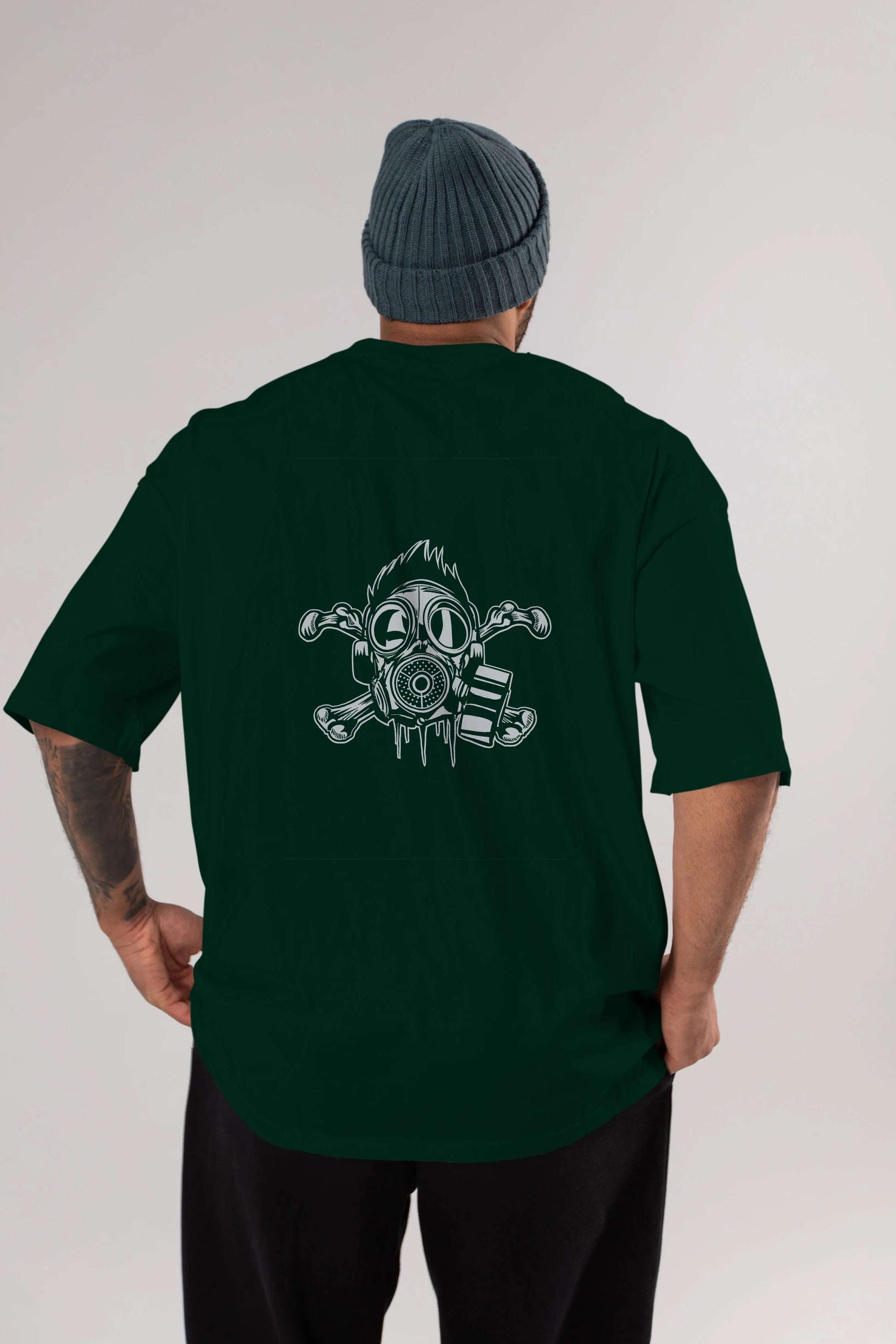 Cross Bones Gasmask Arka Baskılı Oversize t-shirt Erkek Kadın Unisex %100 Pamuk
